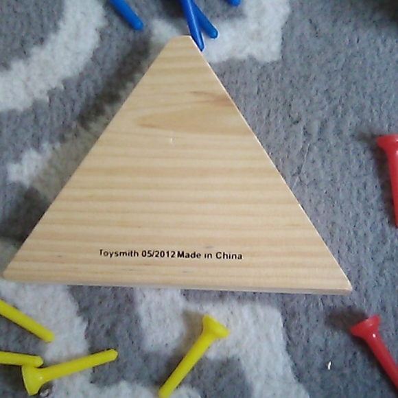 Neato peg game - Picture 6 of 7